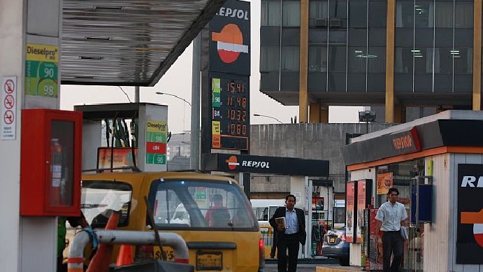 Compra de Repsol reducirá especulación en precios de combustibles