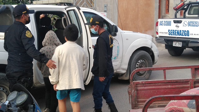 Autoridades rescatan a hermanitos que serían maltratados por su madre en Nuevo Chimbote