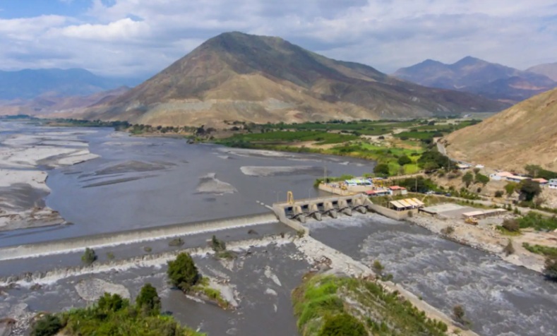 Grandes proyectos hídricos, entrega de títulos y apertura de mercados impulsan el agro