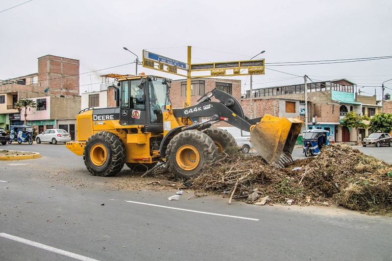 Chimbote: retiran 7 toneladas de residuos en campaña de limpieza en la Av. Indstrial