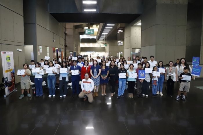 Más de 180 estudiantes de secundaria aprendieron gratis lenguas indígenas u originarias