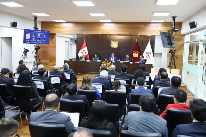 Obra colectiva “Constitución & Arbitraje” fue presentada por el Centro de Estudios Constitucionales del TC