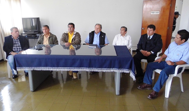 Grupo Gloria interesado en mover sus productos por el Puerto de Chimbote