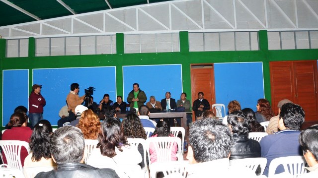 Vecinos de Villa Magisterial se reúnen con Gasco y piden ejecución de obras