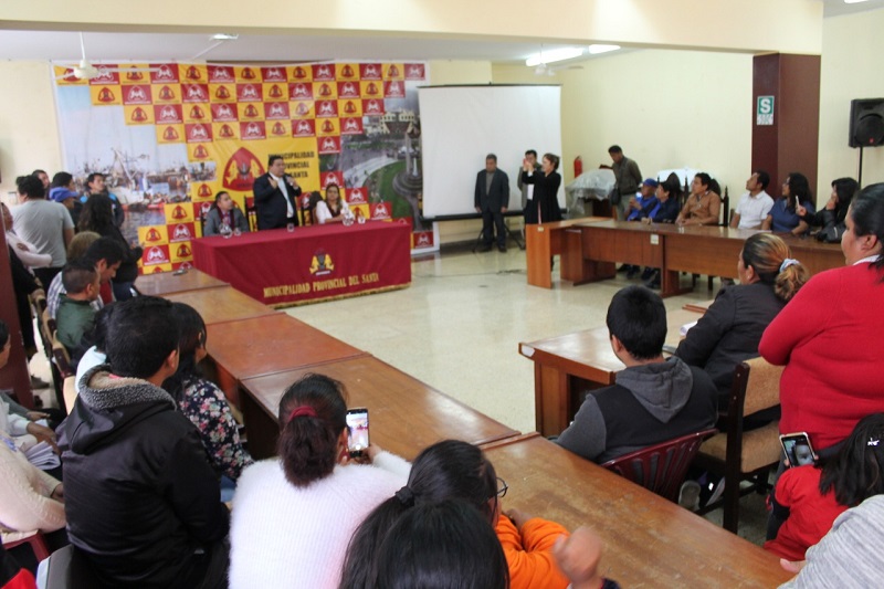 Alcalde provincial anuncia pronta titulación en terrenos del sur donados por el directorio de Chinecas