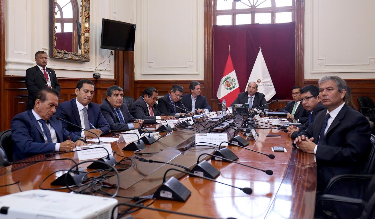 Premier Zavala anuncia reconstrucción de 65 puentes en regiones afectadas por “El Niño Costero”