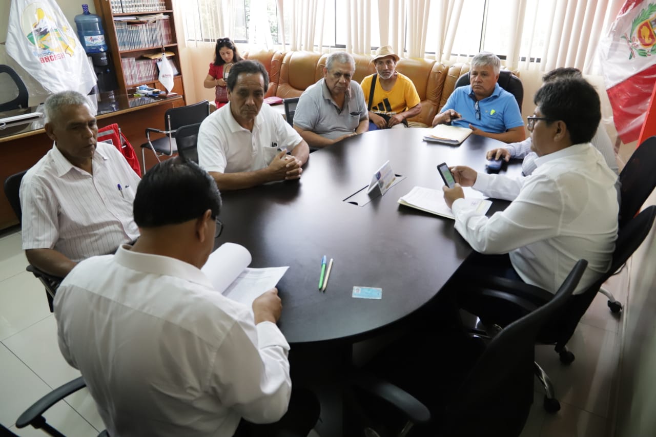 Gerente Municipal y dirigentes del Sutramun buscan dar solución a problemática de trabajadores