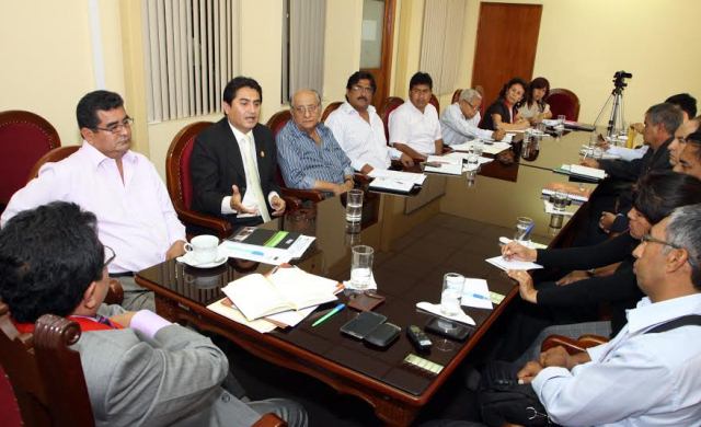  Presidente de la Corte del Santa se reunió en privado con principales autoridades 