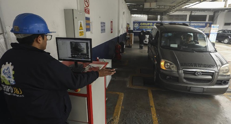 ¿Tu placa de rodaje termina en cero? Atento a tu primera revisión técnica