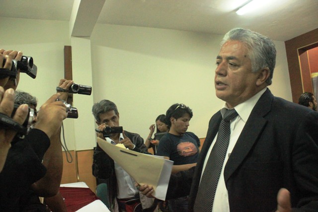 Narváez aceptó su derrota, pero anunció revocatoria si Waldo no cumple promesas