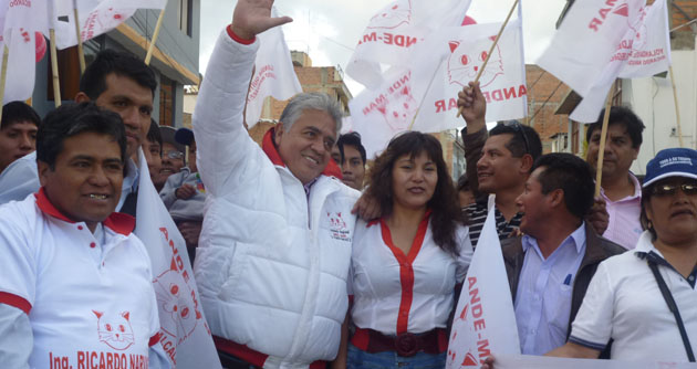 Ricardo Narváez inscribió su candidatura a la presidencia regional por Andemar
