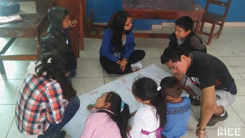 RIEE convoca a programa juvenil educativo y de voluntariado