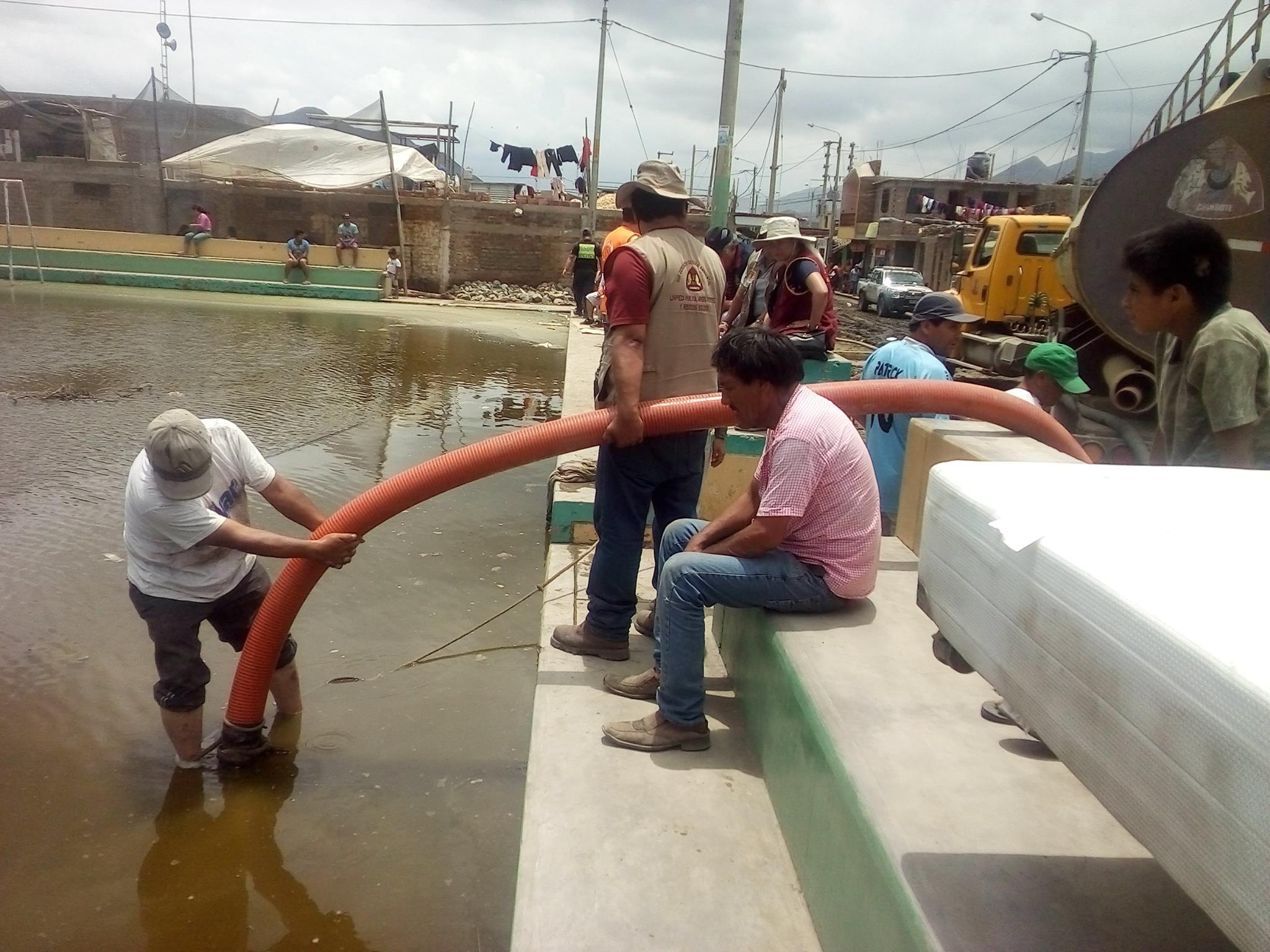 Limpieza de vías y viviendas en Rinconada realizó Municipalidad Provincial del Santa