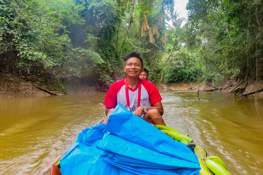 Talento indígena aprendió castellano en la universidad y se licenció entre los mejores  