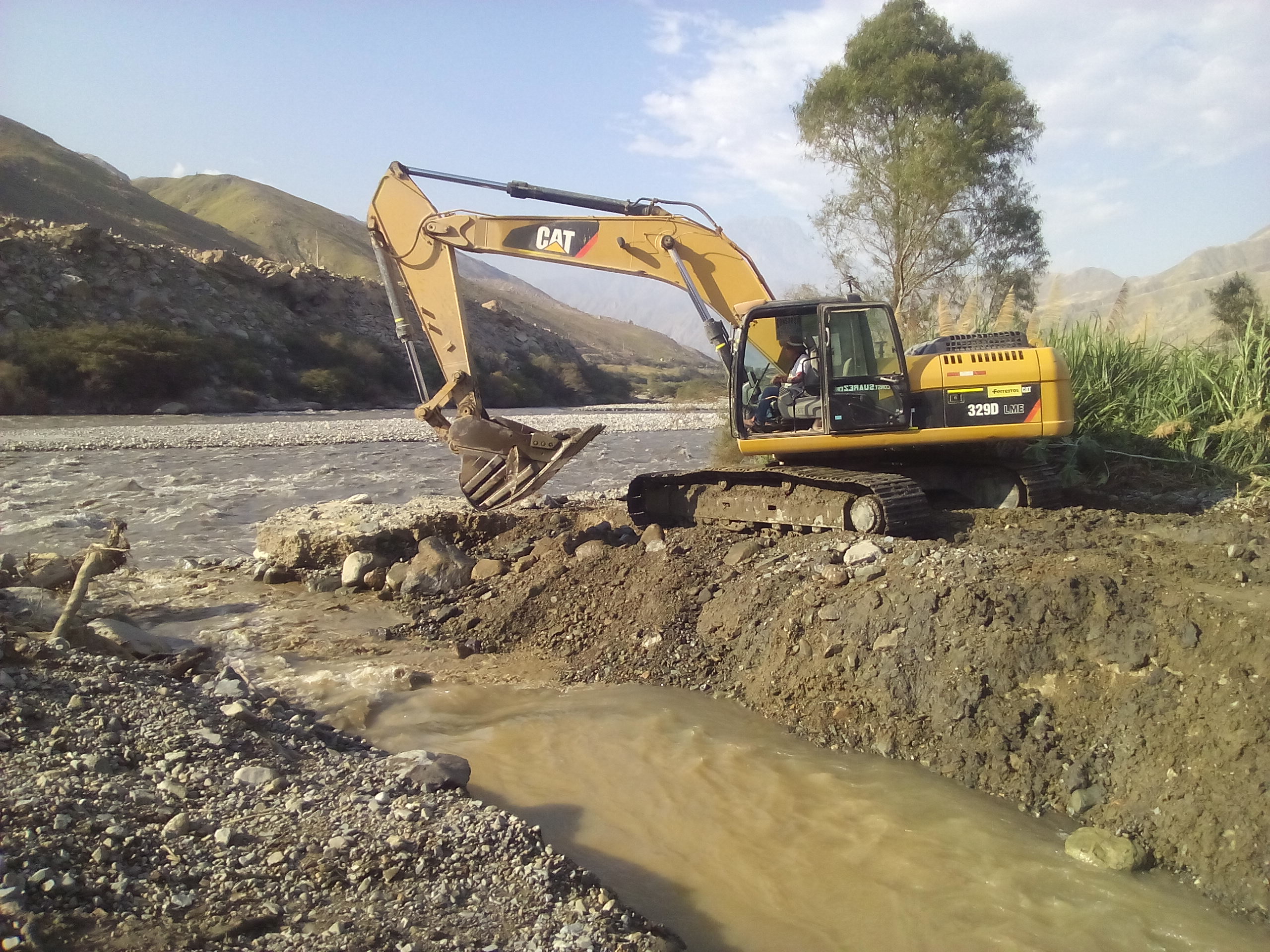 Alcalde espera que en 10 días se ejecuten trabajos de recuperación de defensa en río Santa