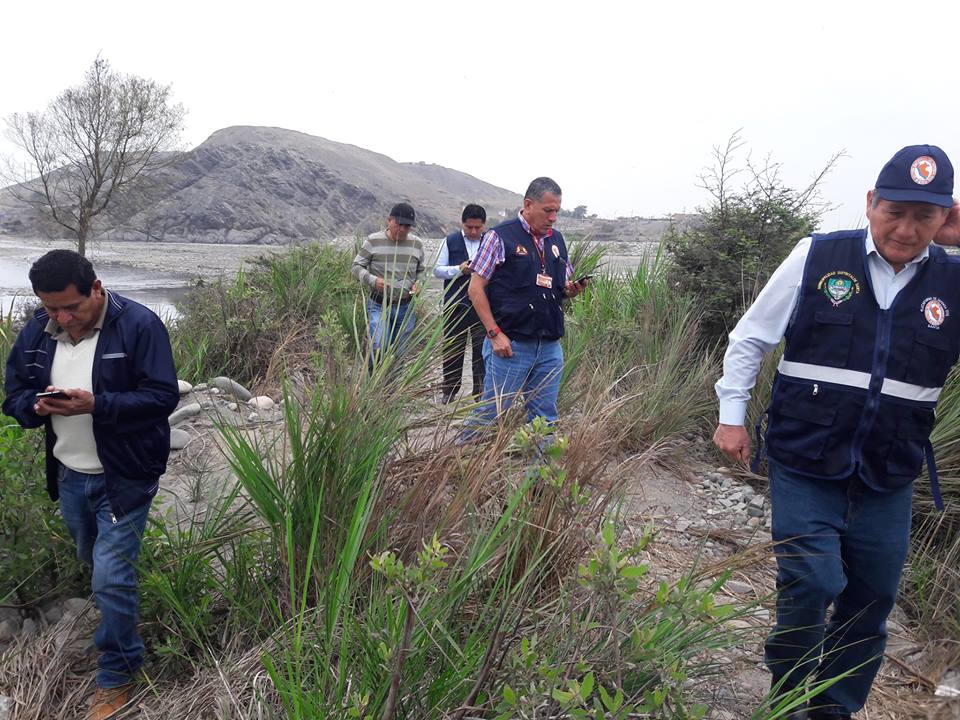 Denuncian que empresas a cargo de descolmatación abandonaron el río Santa