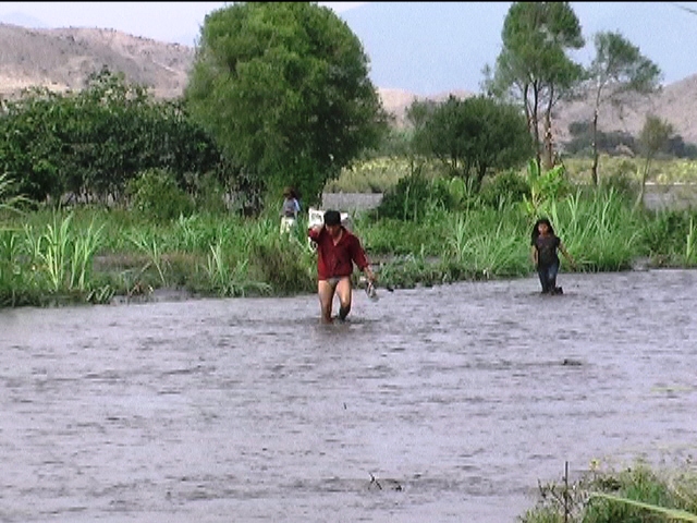 Adolescente desaparece en canal Irchim y niña de 6 años muere ahogada en Tambo Real