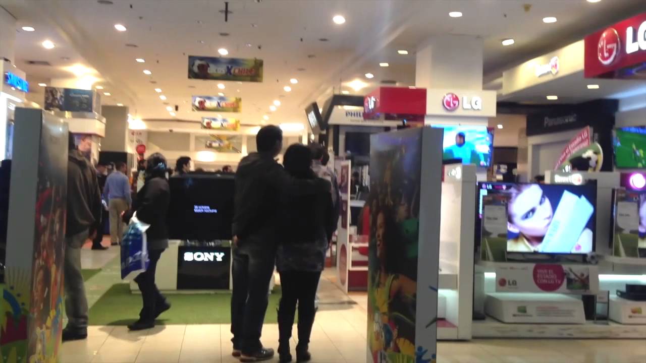 Chimbote: mujer fue detenida cuando intentaba retirar prendas de la tienda Ripley 