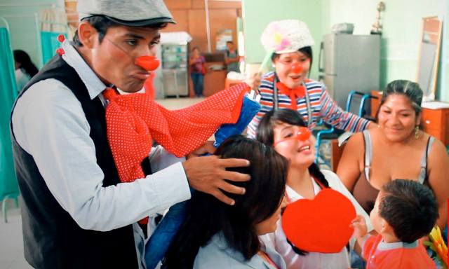 Jóvenes promueven proyecto Risoclown en hospitales de Chimbote