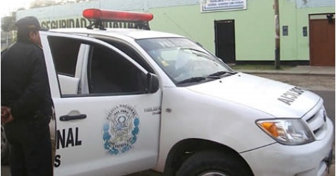 Nuevo Chimbote: delincuentes encañonan a venezolano y le roban automóvil que alquilaba para trabajar