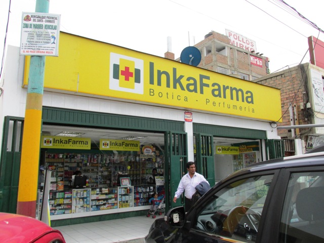 A pocos metros de centro de operaciones de la DINOES roban en farmacia en Chimbote