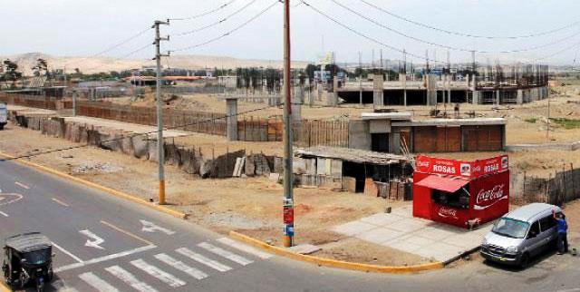 Capturan a sujetos que intentaron robar material de construcción de obra abandonada
