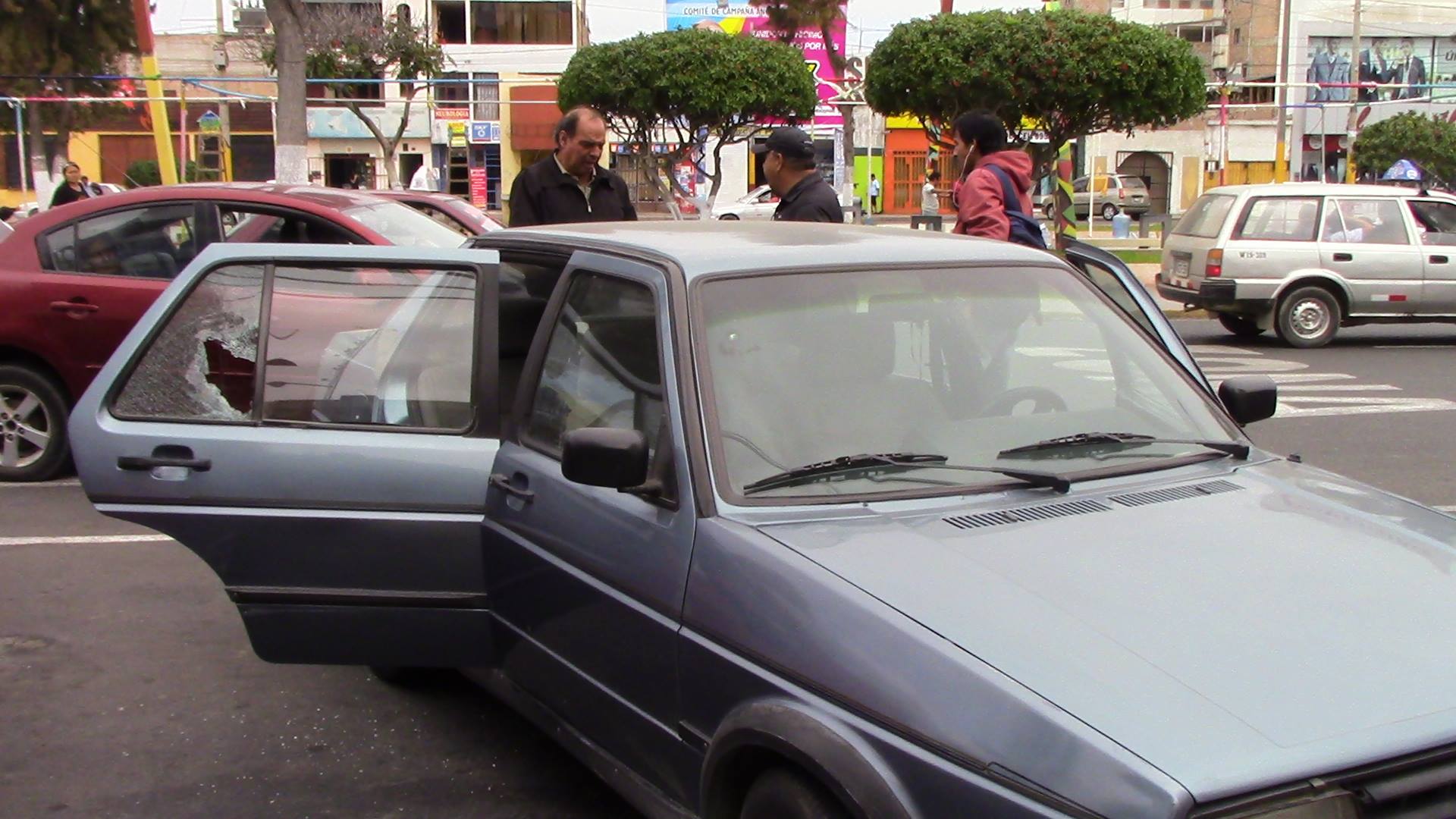Chimbote: roban radio y parlantes del vehículo del secretario técnico del Coprosec