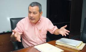 Orellana vuelve a defender su inocencia a través de una carta