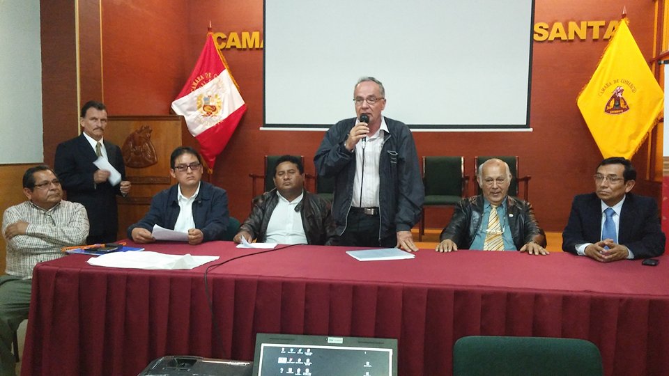Chimbote: proponen instalar teleférico, recuperar la bahía y construir la vía de acceso al cerro de la Paz 