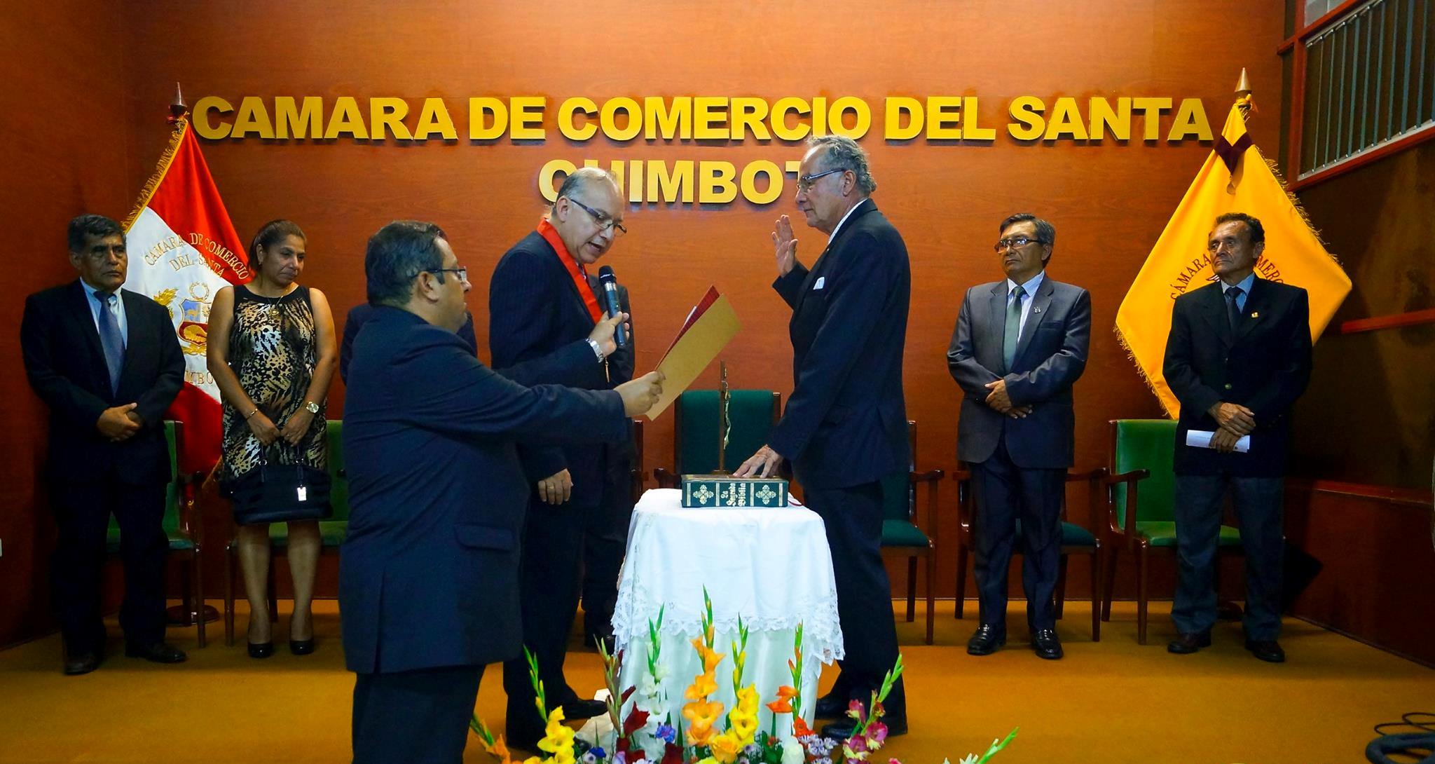 Rodolfo León asume tercera gestión al frente de la Cámara del Santa con directores renovados