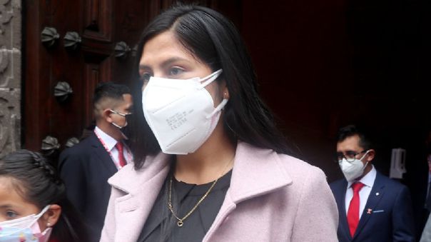 Comisión de Fiscalización cita a cuñada del mandatario por caso de ofrecimiento de obras 