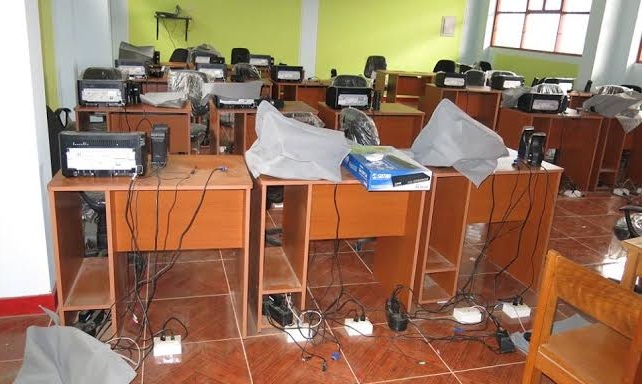 Delincuentes roban equipos de sala de cómputo del colegio Mariano Melgar