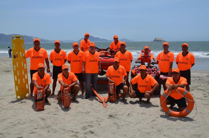 Equipo de salvataje protege a bañistas de playas de Nuevo Chimbote