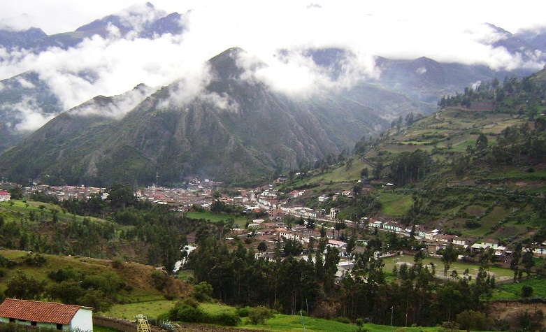   Estado y empresas mineras invierten en desarrollo de poblados de Huari