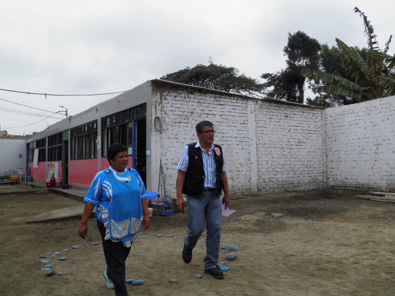 Chimbote: Docentes vuelven a exigir la reconstrucción del colegio “San Francisco de Asís” 