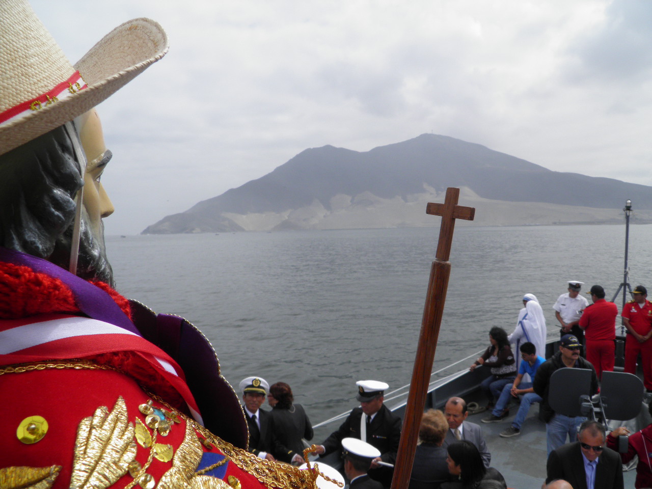 Chimbote: Centenares de fieles acompañaron a San Pedrito en su recorrido por la bahía 