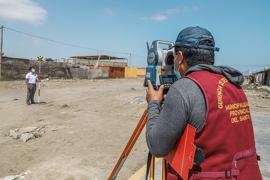 Inician trazado topográfico para lotización en “25 de Mayo” a beneficio de 100 familias
