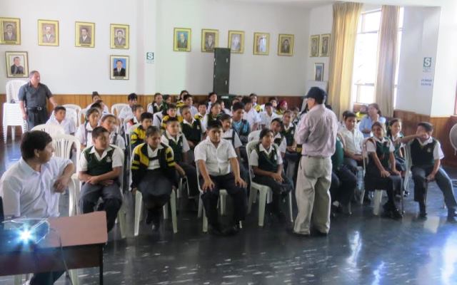 Alumnos del ditrito de Santa son capacitados en cultura preventiva en normas de tránsito