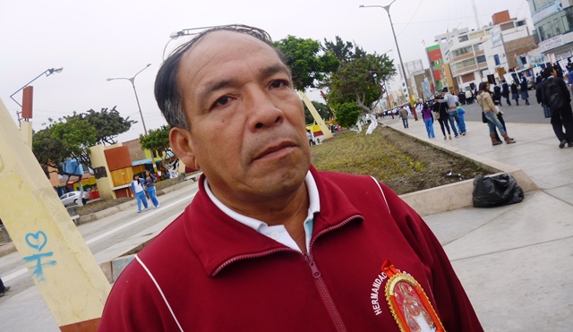 Cierran paso a la procesión de San Pedrito con escenario del municipio