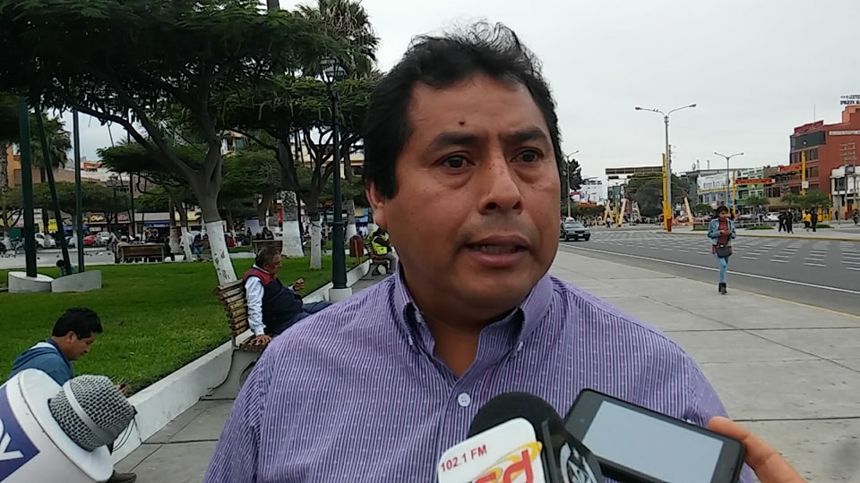 Regidor Santos Paredes se opone a concesión del terminal terrestre de Chimbote