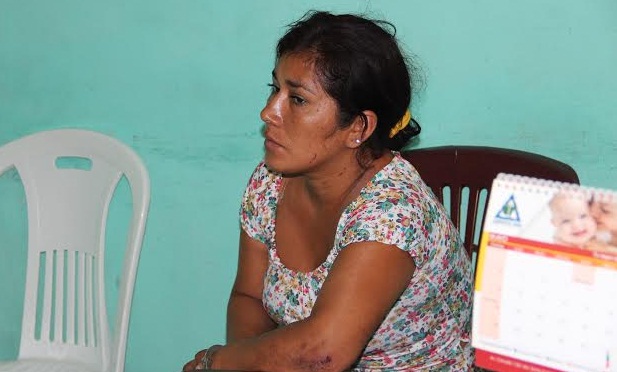  Policía captura a mujer que robó auto a su tía en complicidad con delincuentes