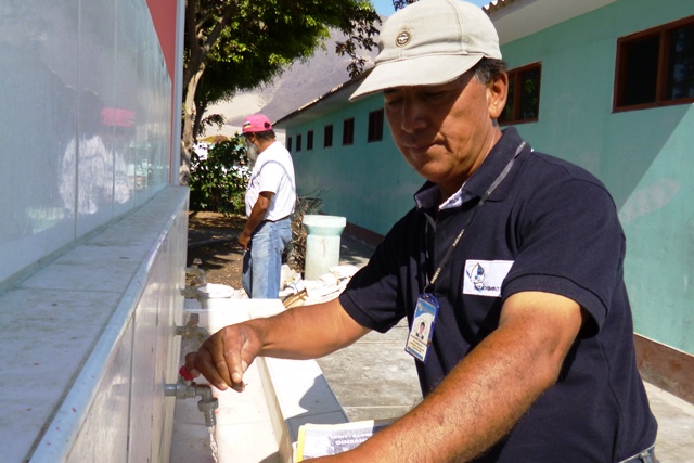 60% de colegios de Chimbote presentan alarmante desperdicio de agua potable