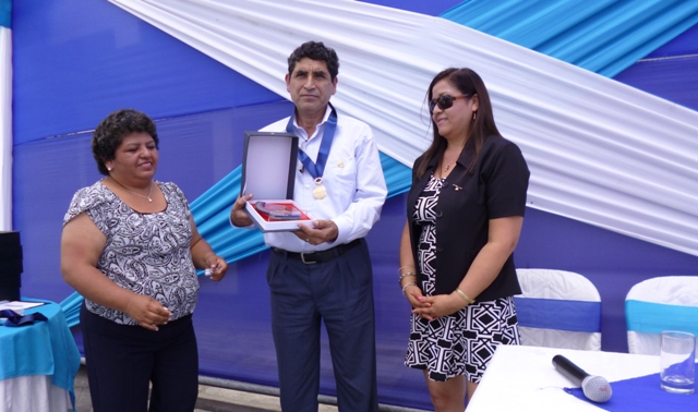 Seis trabajadores de Sedachimbote recibieron premio "La Gota Dorada"
