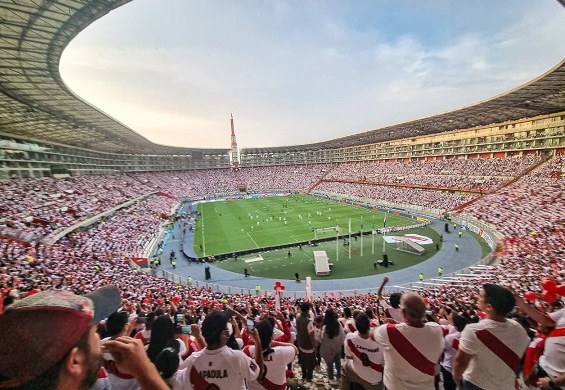 Selección peruana: ¿Por qué el fútbol desata tanta pasión en la hinchada?