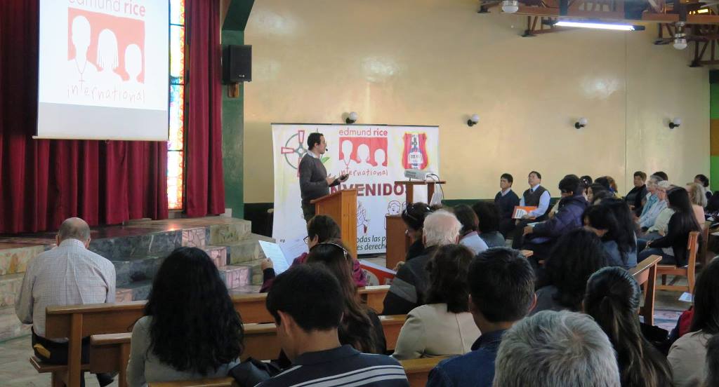 Seminario de Derechos Humanos se realizó en colegio Mundo Mejor