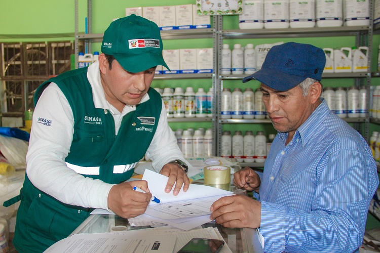 Quillo: Senasa orienta a propietarios de tiendas de plaguicidas en formalización de establecimientos