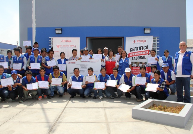 Ministerio de Trabajo certifica a personal de Senasa Casma como evaluadores de plaga