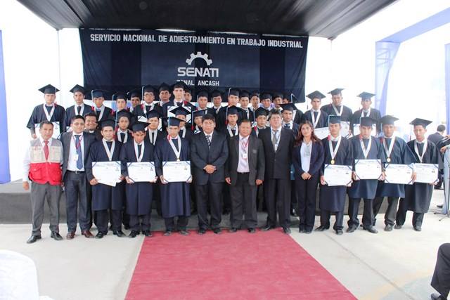 Áncash: Se gradúa primera promoción de Beca 18