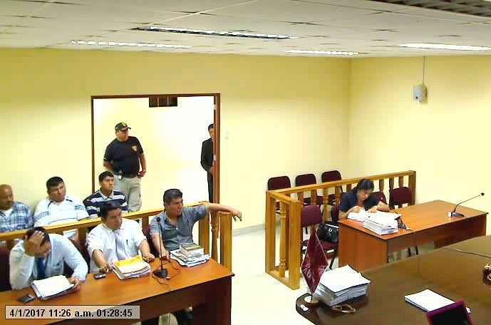 Chimbote: sentencian a 15 años de cárcel a sujeto que transportaba pistola ametralladora en automóvil