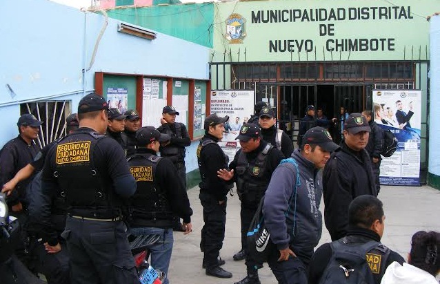  Más de 100 serenos no laboraron en protesta porque se les adeuda el sueldo de dos meses